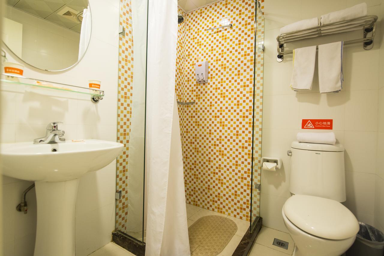Home Inn Shanghai Lujiabang Road Metro Station Dış mekan fotoğraf